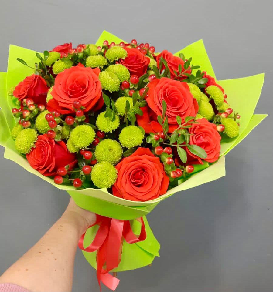 Букет цветов из: Хризантемы и Розы в Булатниково