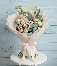 Букет цветов из:  Розы и Лизиантусы в Булатниково