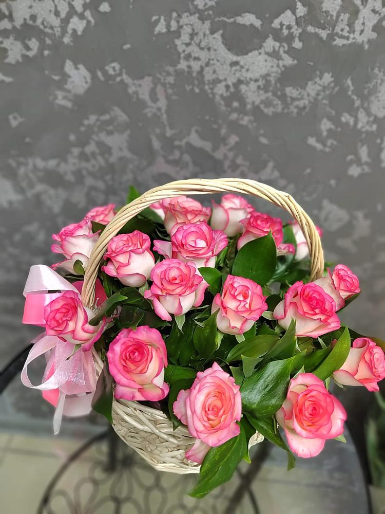 Цветочная композиция из Розы в корзине в Булатниково