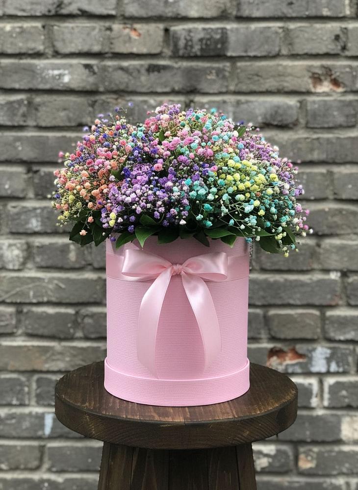 Цветочная композиция из Гипсофила и Розы в шляпной коробке в Булатниково