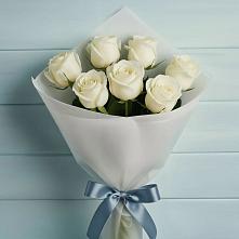 Букет 7 Белых роз Эдлесс Лав в Булатниково