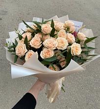 Букет Кремовые розы Латте в Булатниково