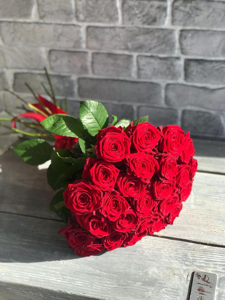 Букет Красные розы Фридом в Булатниково