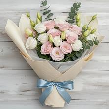 Букет цветов из:  Лизиантусы в Булатниково