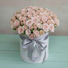 Цветочная композиция из Розы в шляпной коробке в Булатниково