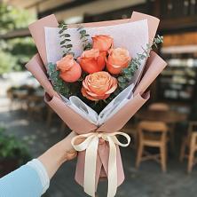 Букет цветов из:  Розы в Булатниково