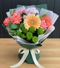 Букет цветов из:  Гвоздики, Розы, Герберы и Хризантемы #REPLACE_PRED# Булатниково