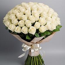 Букет 101 беля роза Белоснежка в Булатниково