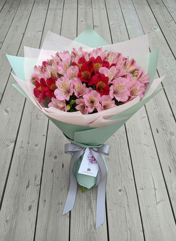 Букет цветов из: Альстромерии в Булатниково