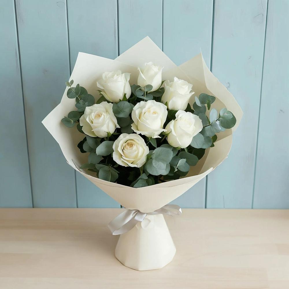 Букет Белые розы в Эвкалипте в Булатниково