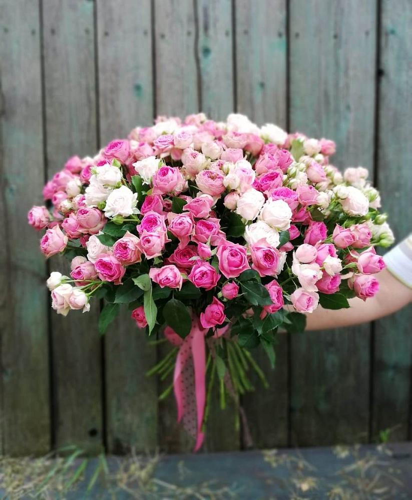 Букет Розовые кустовые розы Натали и Лав Лидия в Булатниково