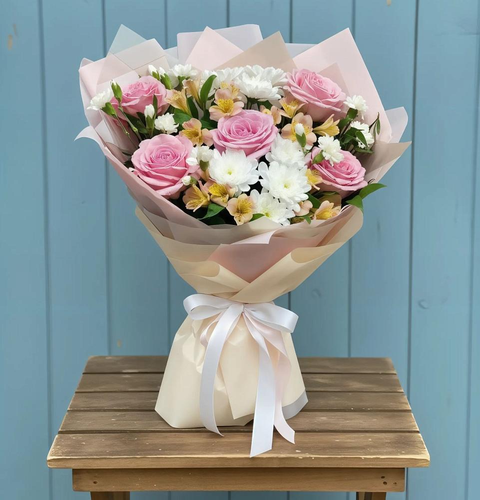 Букет цветов из: Гвоздики, Орхидеи и Розы в Булатниково