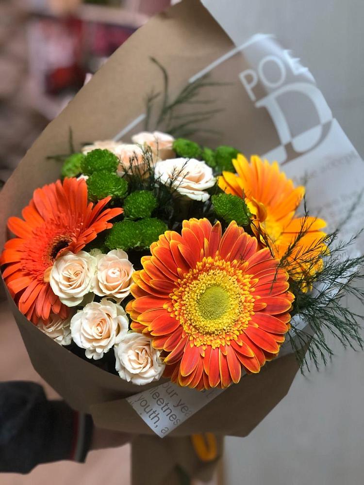 Букет цветов из: Герберы, Хризантемы и Розы в Булатниково
