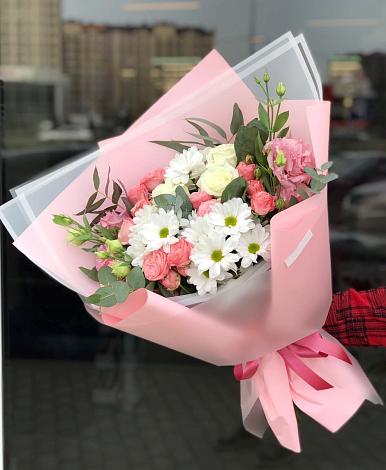 Букет цветов из: Розы, Лизиантусы и Хризантемы в Булатниково