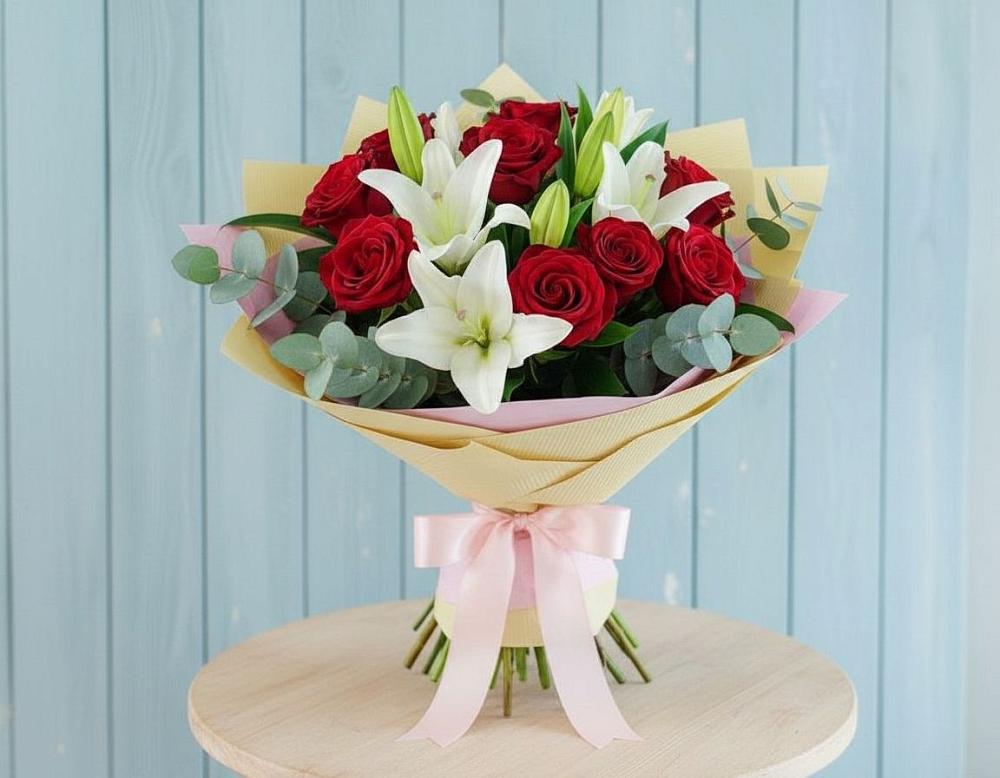 Букет цветов из: Лилии и Розы в Булатниково